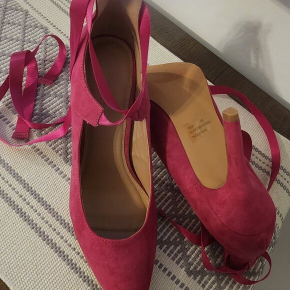 Lace up Heels - Picture 4 of 4